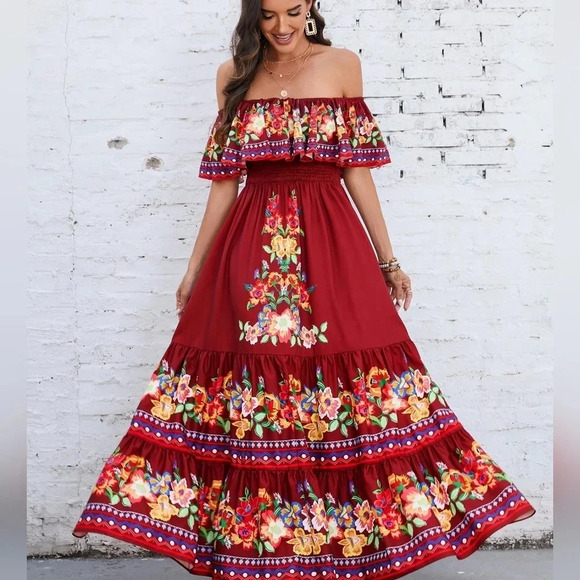 Off-Shoulder Floral Printed Dress - Picture 4 of 5